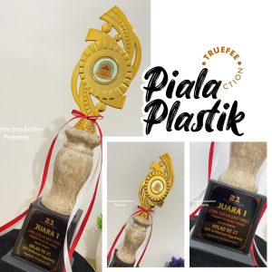 Piala Plastik